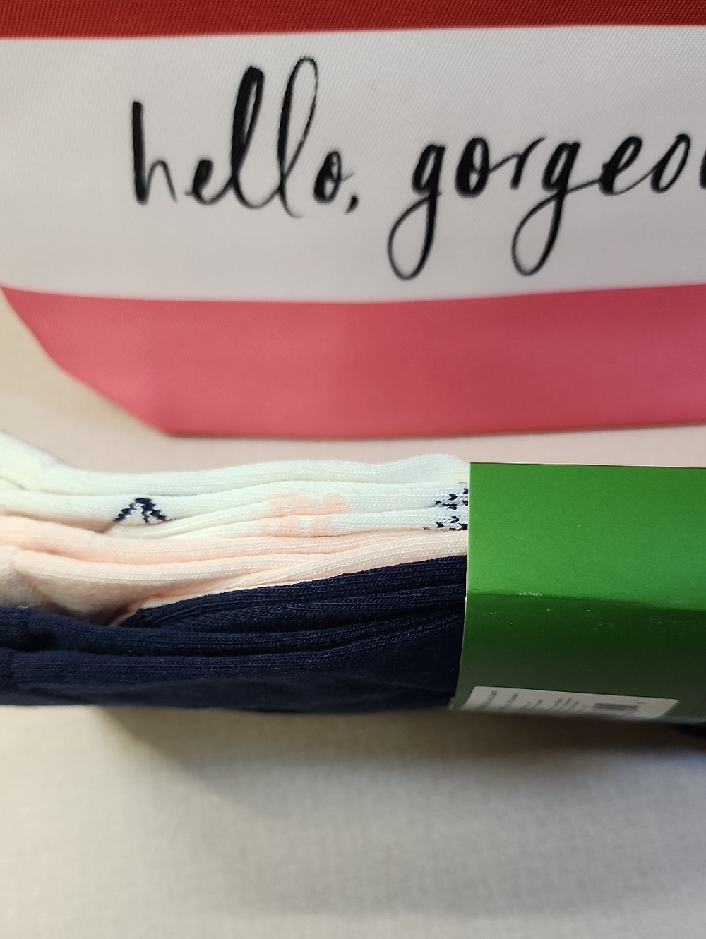 Kate Spade / Clinique Bag And 3 Pk Crew Socks - Picture 4 of 7